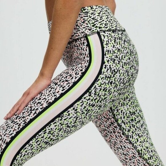 DKNY Sport Neon Pink & Yellow Patterned Leggings, Multiple Sizes, NWT! - Picture 2 of 15